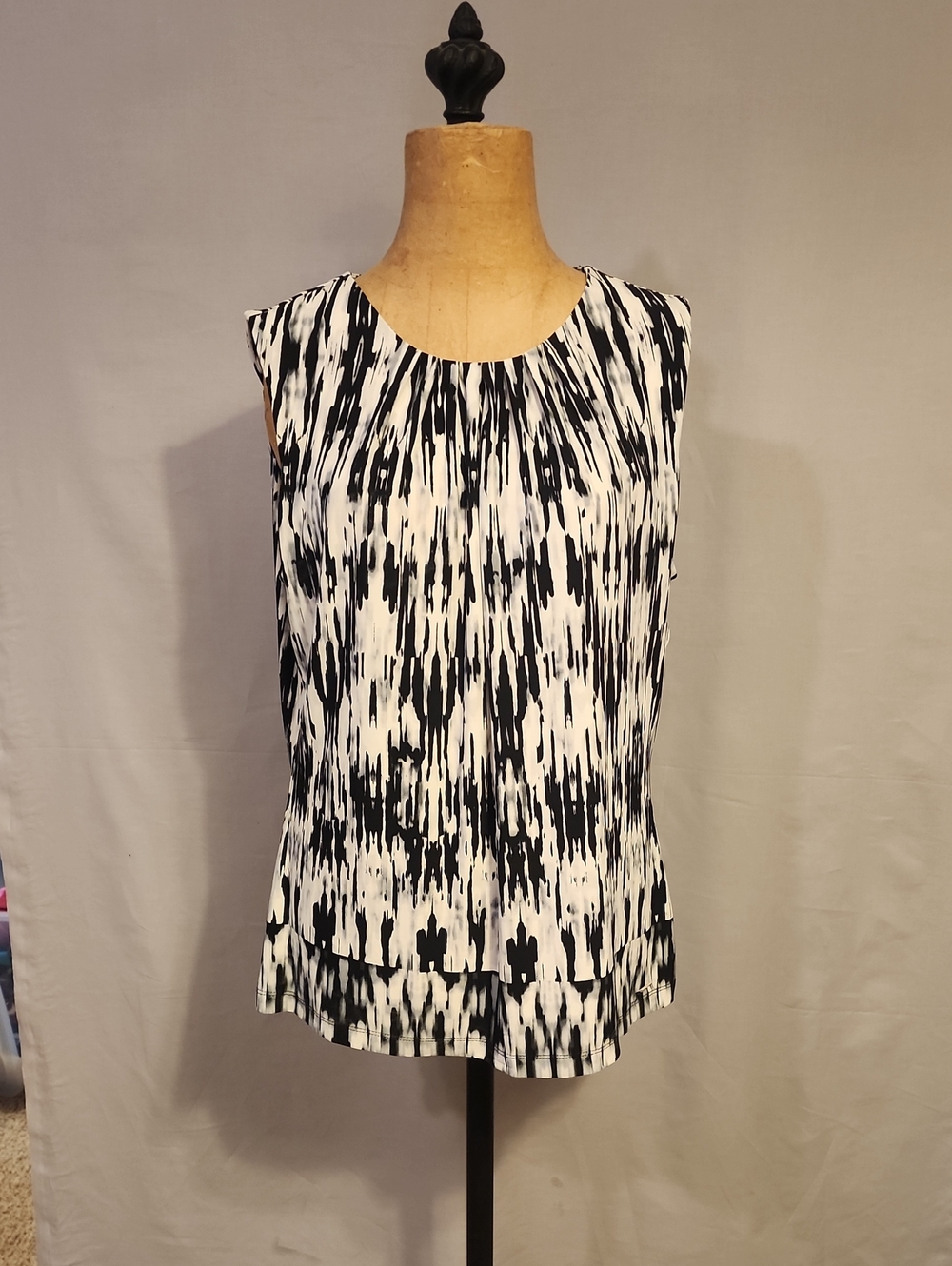 Calvin Klein Black & White Abstract Print Sleeveless Camisole